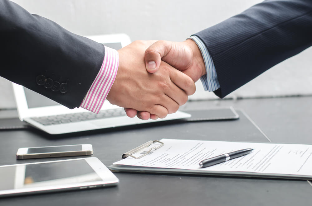 cumprimento entre executivos