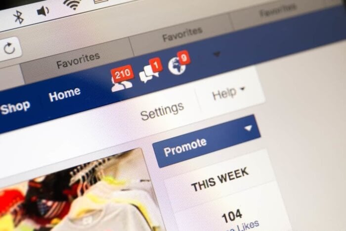 ícones principais da página inicial do Facebook