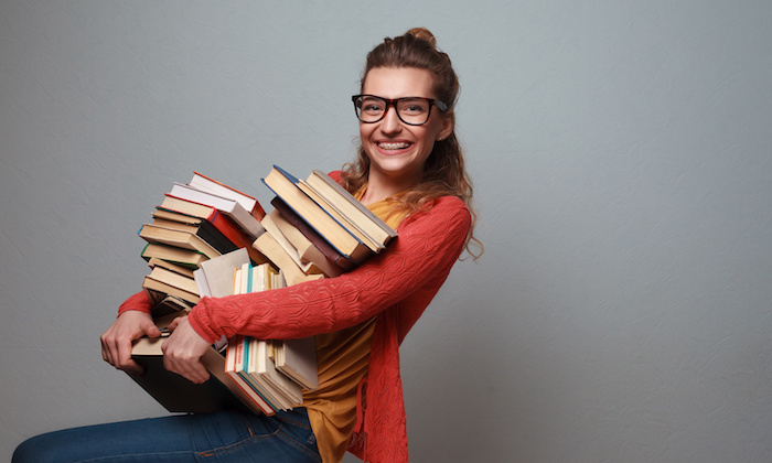 Girl love to read and study